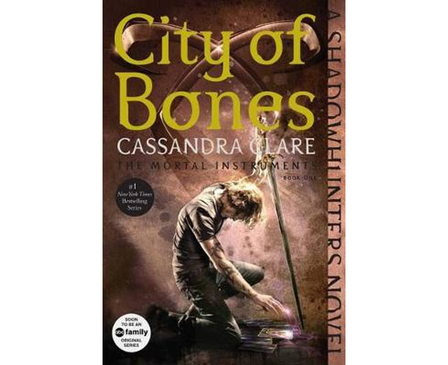 City of Bones: Mortal Instruments, Book 1